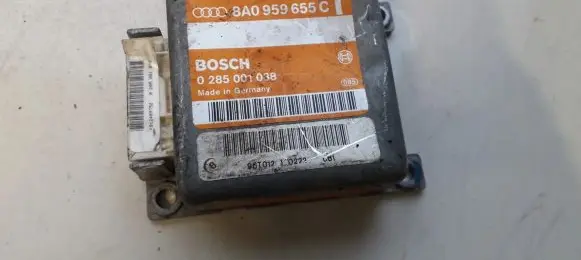 Audi A4 S4 B5 8D Airbag control unit/module 8a0959655c 0285001038