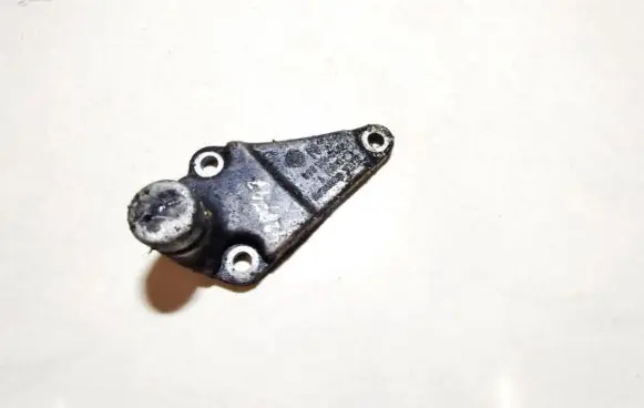 Audi A4 S4 B5 8D Engine mounting bracket 8d0199343