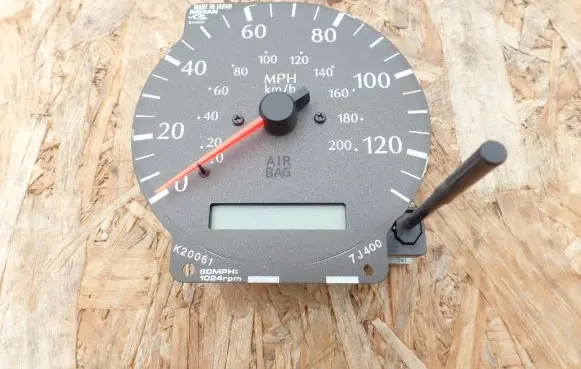 Nissan Primera Speedometer (instrument cluster) K200617J400 K200617J100
