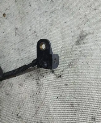 Volkswagen Sharan Crankshaft position sensor 9805940