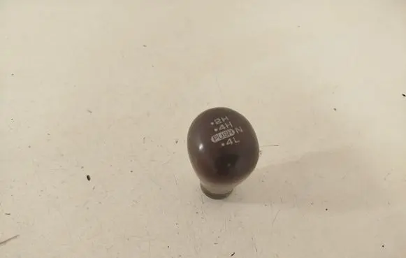 Nissan Terrano Gear lever shifter trim leather/knob 