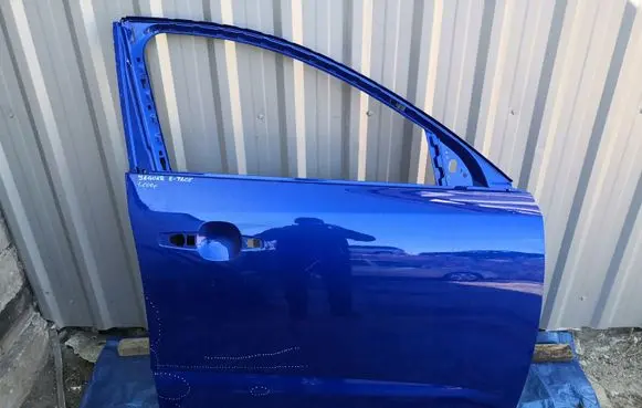 Jaguar E-Pace Front door