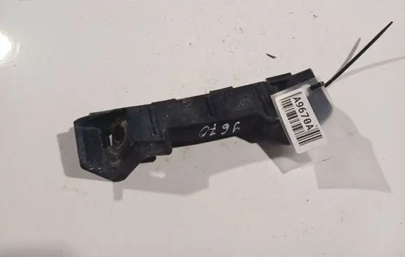 KIA Ceed Front bumper mounting bracket 865171H000 86517-1H000