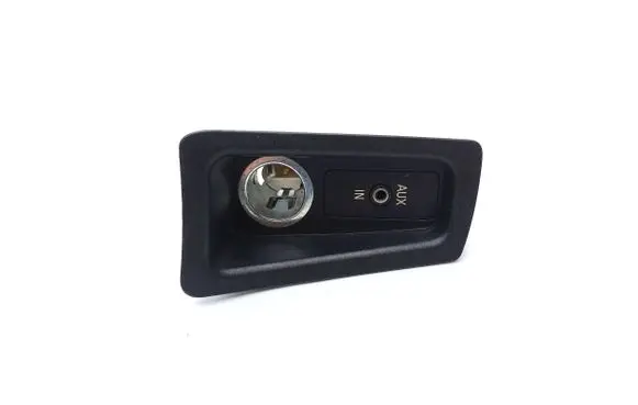 BMW 3 E90 E91 AUX in-socket connector 6930561 9110412