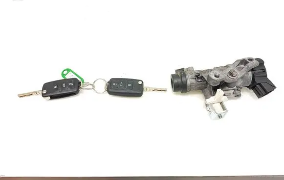 Volkswagen Transporter - Caravelle T5 Ignition lock 6R0905851F 5K0837202 5K0837202Q