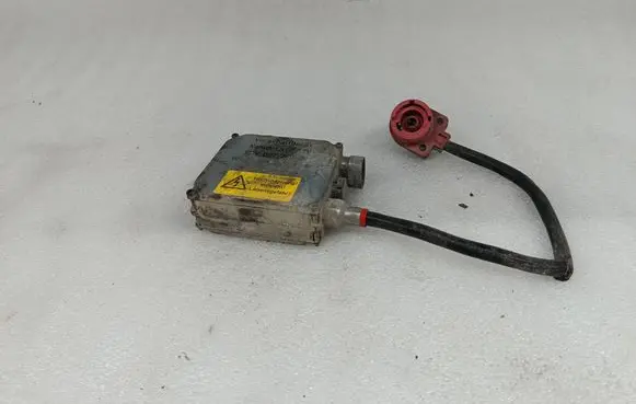 BMW 5 E39 Headlight ballast module Xenon 5DV00776029
