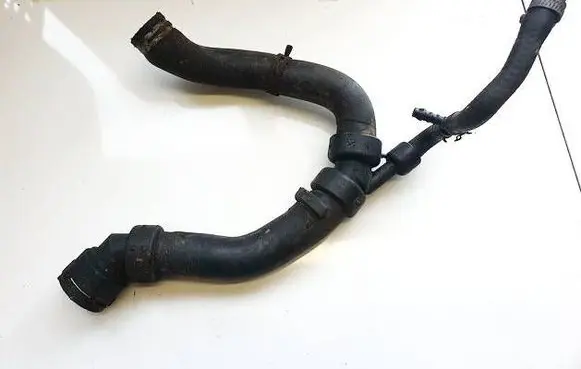 Skoda Superb B5 (3U) Engine coolant pipe/hose 8D0121101AH