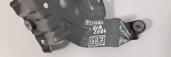 Mercedes-Benz GLB X247 Fender mounting bracket A2478800114