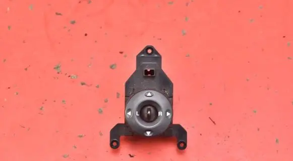 Hyundai Santa Fe Mirror heating switch 371480