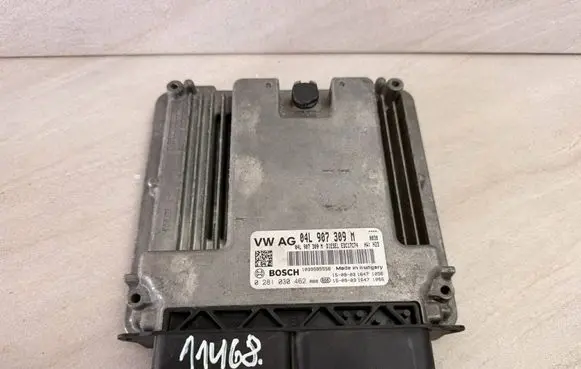 Volkswagen Touran III Engine control unit/module 04L907309M