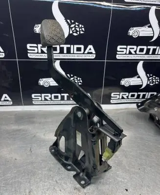 Mercedes-Benz C W203 Brake pedal A2012920082