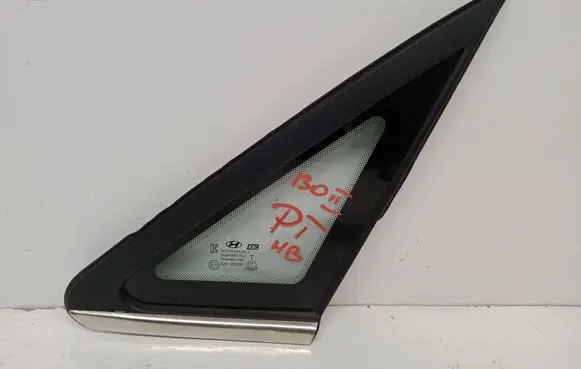 Hyundai i30 Rear side window