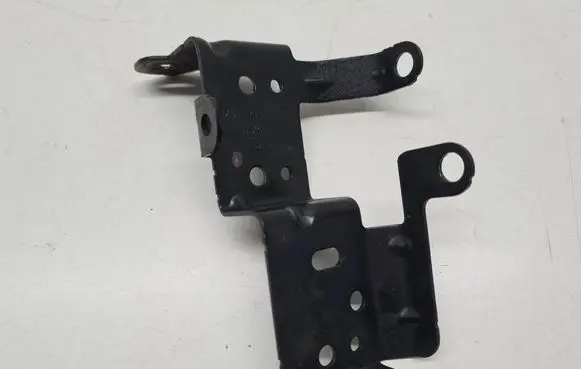 Ford Focus Other engine bay part JX6T14A301BEC