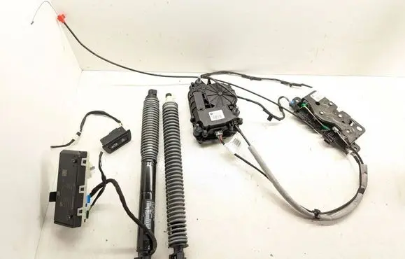 BMW 7 G11 G12 Tailgate hydraulic set 7357110 7357109 7491951