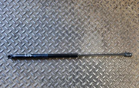 BMW 2 F44 Tailgate/trunk strut/damper 7477418