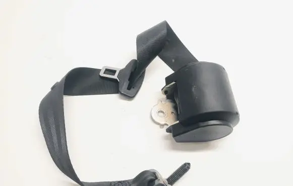 Peugeot 508 Middle seatbelt (rear) 