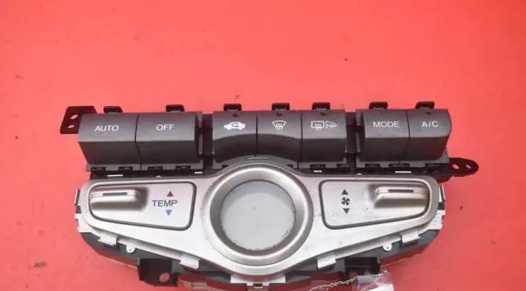Honda Jazz Climate control unit D067G
