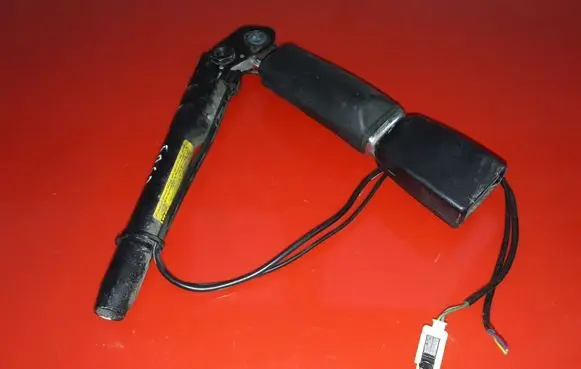 Mercedes-Benz S W221 Front seatbelt buckle A2218601369 33036701B1266