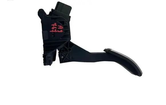 Volkswagen Golf VII Accelerator throttle pedal 5Q1723503H
