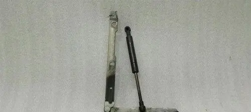 Porsche Boxster 986 Tailgate/trunk/boot hinge 98656155101