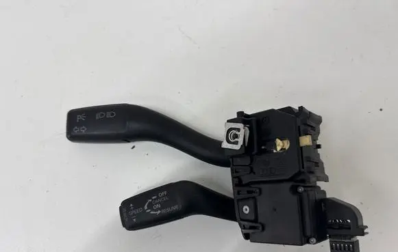 Audi A3 S3 8P Wiper turn signal indicator stalk/switch 8P0953513