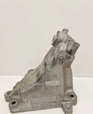 Mercedes-Benz C W205 Engine mounting bracket A2762233304