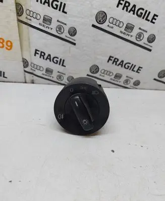 Volkswagen PASSAT B6 Light switch 1K0941431P