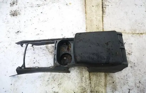 Jeep Grand Cherokee (WK) Armrest X32001000XX 48070
