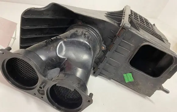 Jaguar XF X250 Air filter box 4R839D613AC