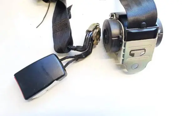 Skoda Octavia Mk2 (1Z) Middle seatbelt (rear) 1z0857807c 1z0857495