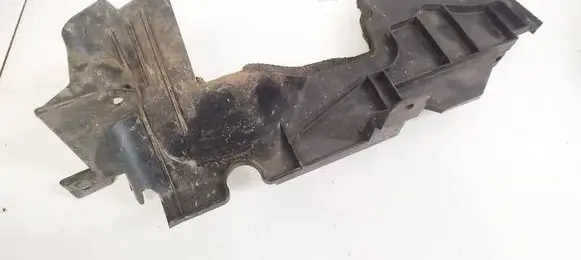 Volvo S40, V40 Radiator mount bracket 30883732 30883732LH