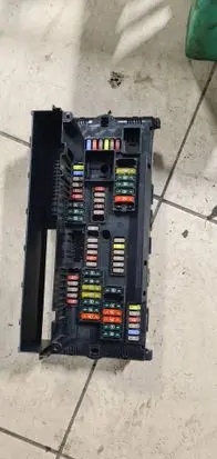 BMW 5 F10 F11 Fuse module 9252815 05162369 1703344