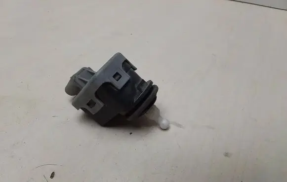 Opel Astra G Headlight level adjustment motor 90590665 Gm90590665