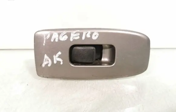 Mitsubishi Pajero Electric window control switch MR445659 0323D4