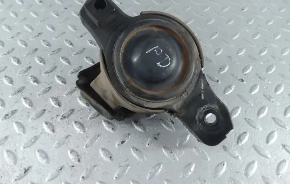 Subaru Levorg Engine mount bracket 41022SG000