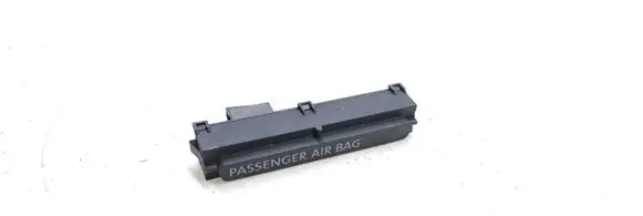 Passenger airbag on/off switch