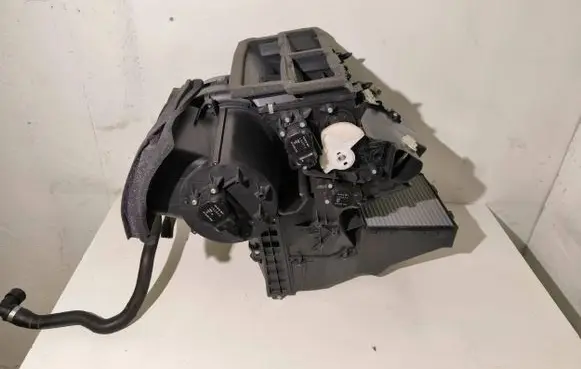 Ford Kuga I Interior heater climate box assembly 7M5119B555DE