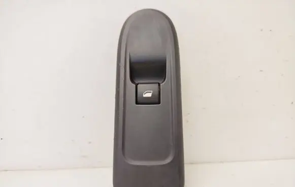 Citroen C5 Electric window control switch 11688