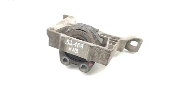 Mazda 3 II Engine mount bracket