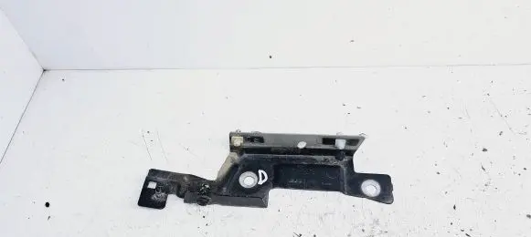 Renault Captur Fender mounting bracket 631227839R