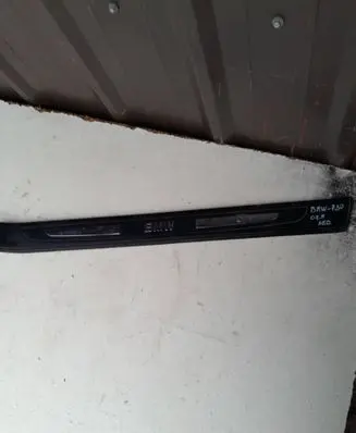 Front sill trim cover