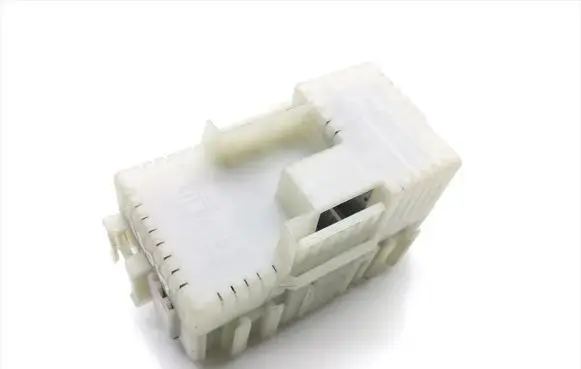 Ford Mondeo MK IV Fuse module 6G9T-14C507-BB