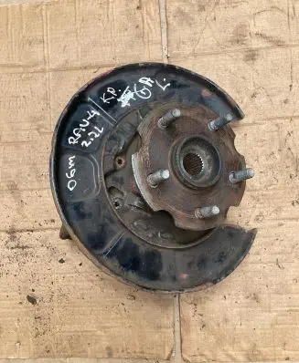 Toyota RAV 4 (XA30) Rear wheel hub