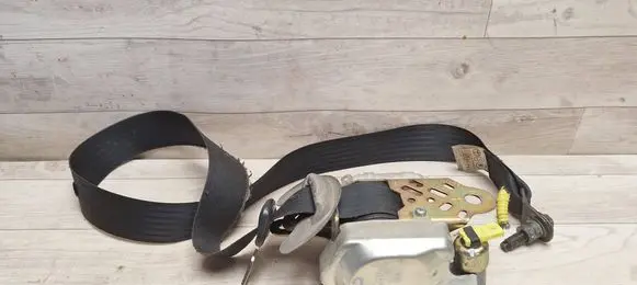 Toyota Corolla Verso E121 Front seatbelt E40433085 0433085
