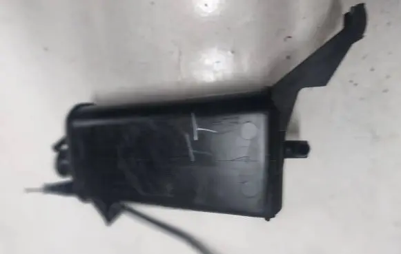 Audi TT Mk1 Active carbon filter fuel vapour canister 8N0201803