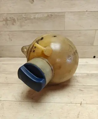 Seat Alhambra (Mk1) Coolant expansion tank/reservoir 7M3121407A YM218K218