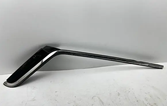 Jeep Grand Cherokee WL Rear side glass trim 6YK04TRMAA