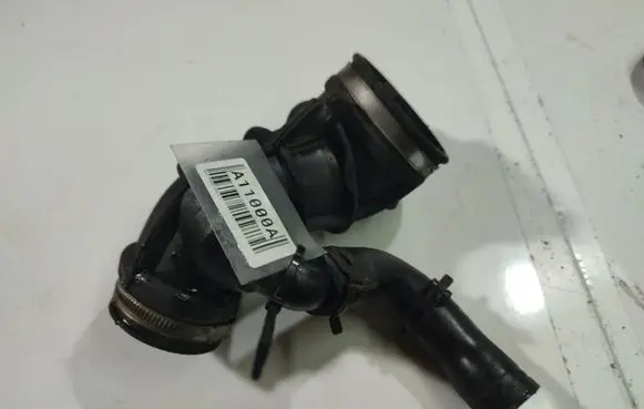 Opel Zafira A Air intake hose/pipe 