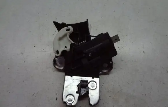 Audi A6 S6 C6 4F Tailgate/trunk/boot lock/catch/latch