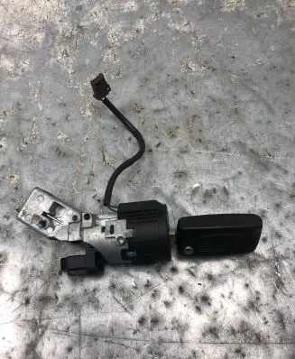Citroen C4 I Ignition lock 9663123380